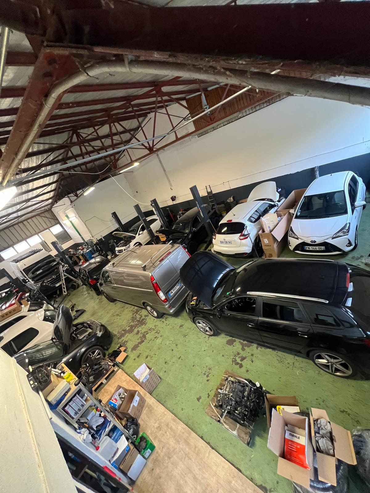 LOLI AUTO GARAGE AUTOMOBILE